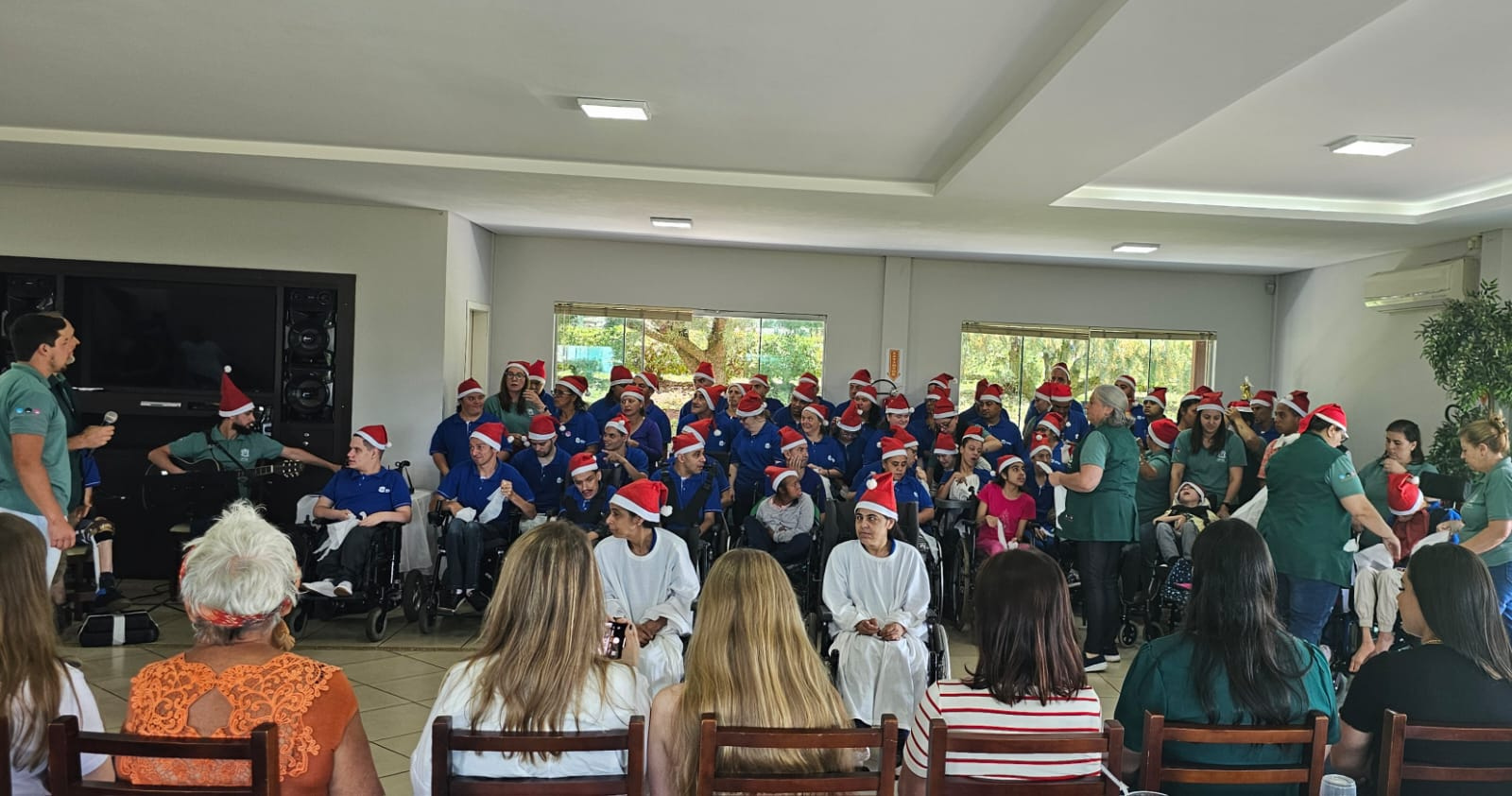 Almoço de Natal da Apae: tradição inclusão e alegria