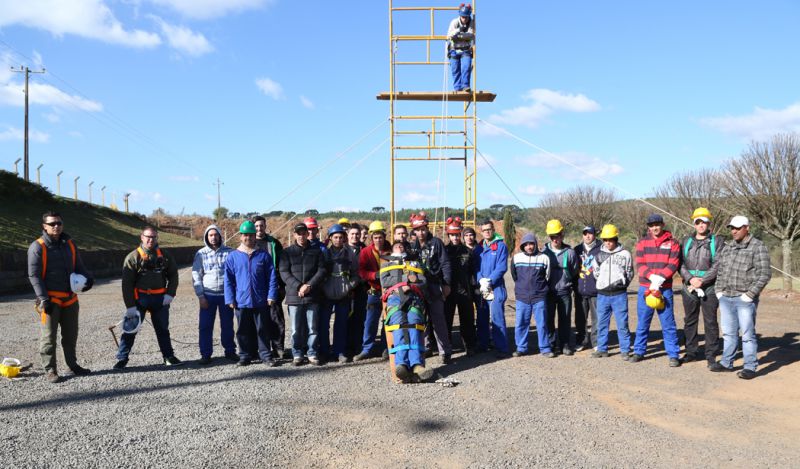 Treinamento de NR 35 é desenvolvido para funcionários das unidades da Coocam