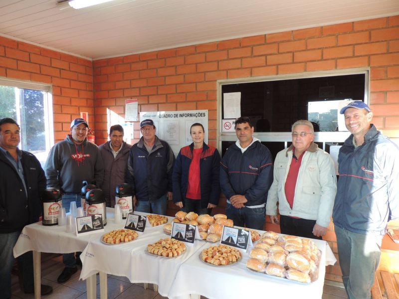 Coocam e BRF realizam ação para homenagear motoristas