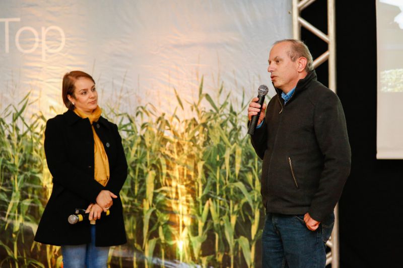 Parceria entre Coocam e Syngenta premia produtores e técnicos.