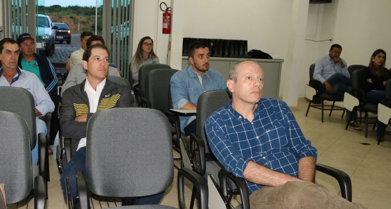 Palestra sobre manejo e qualidade de sementes