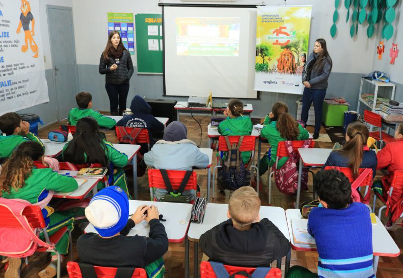 Alunos recebem equipe do Projeto Escola no Campo 2018