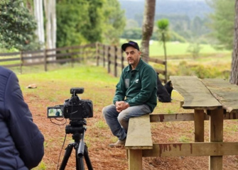 Cliente da Coocam, Dirceu Moraes, é o entrevistado desta semana no Programa Resenha do Cooperativismo