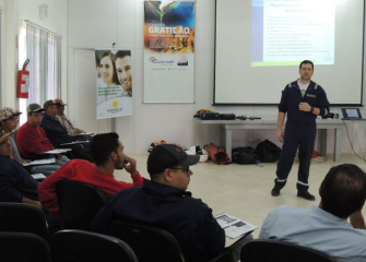 Colaboradores da Coocam participam de treinamento sobre a NR-33