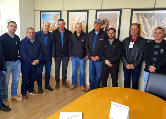 Coocam recebe visita do deputado Zé Milton, presidente da Comissão de Agricultura e Política Rural da Alesc